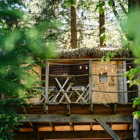 Luxury tent Treehouse Sumava