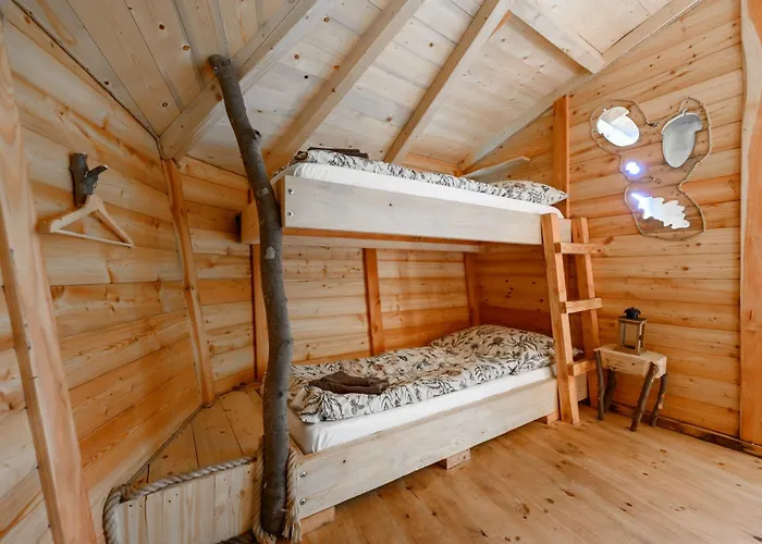 Luxury tent Treehouse Sumava